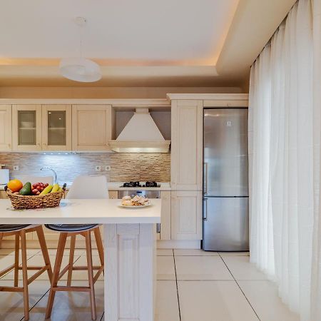 Aura Elegant Apartment Near Garitsa Bay Analipsis  Luaran gambar