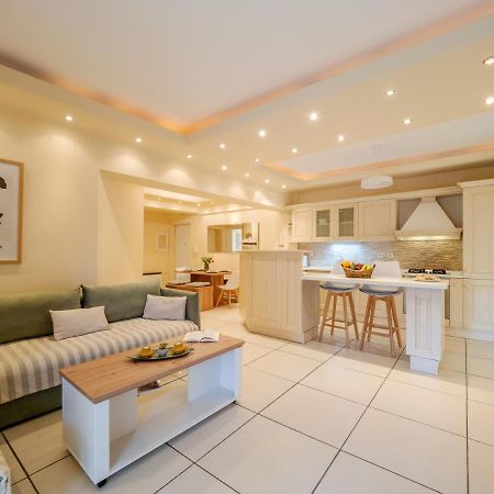 Aura Elegant Apartment Near Garitsa Bay Analipsis  Luaran gambar
