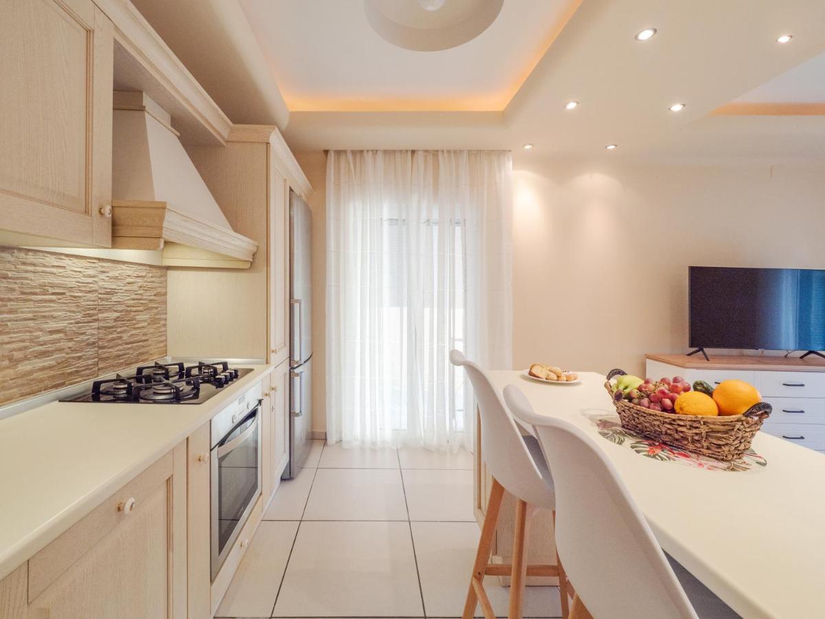 Aura Elegant Apartment Near Garitsa Bay Analipsis  Luaran gambar