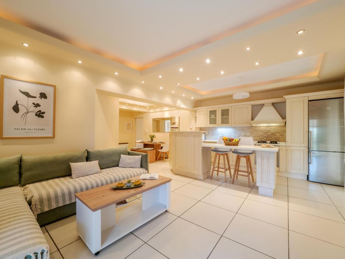 Aura Elegant Apartment Near Garitsa Bay Analipsis  Luaran gambar